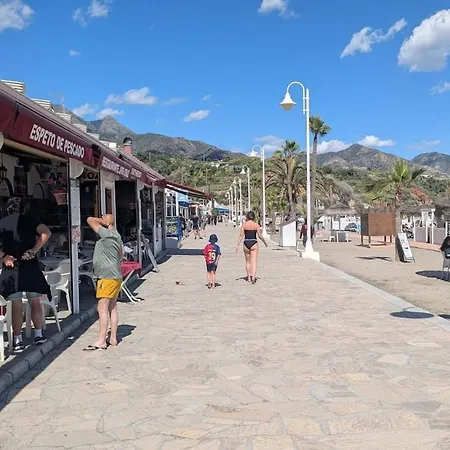 Lovely At Burriana Nerja