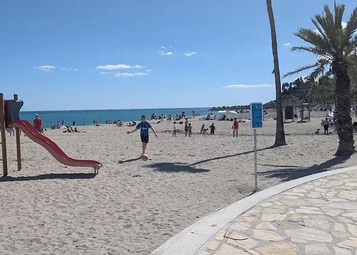 Lovely At Burriana Nerja